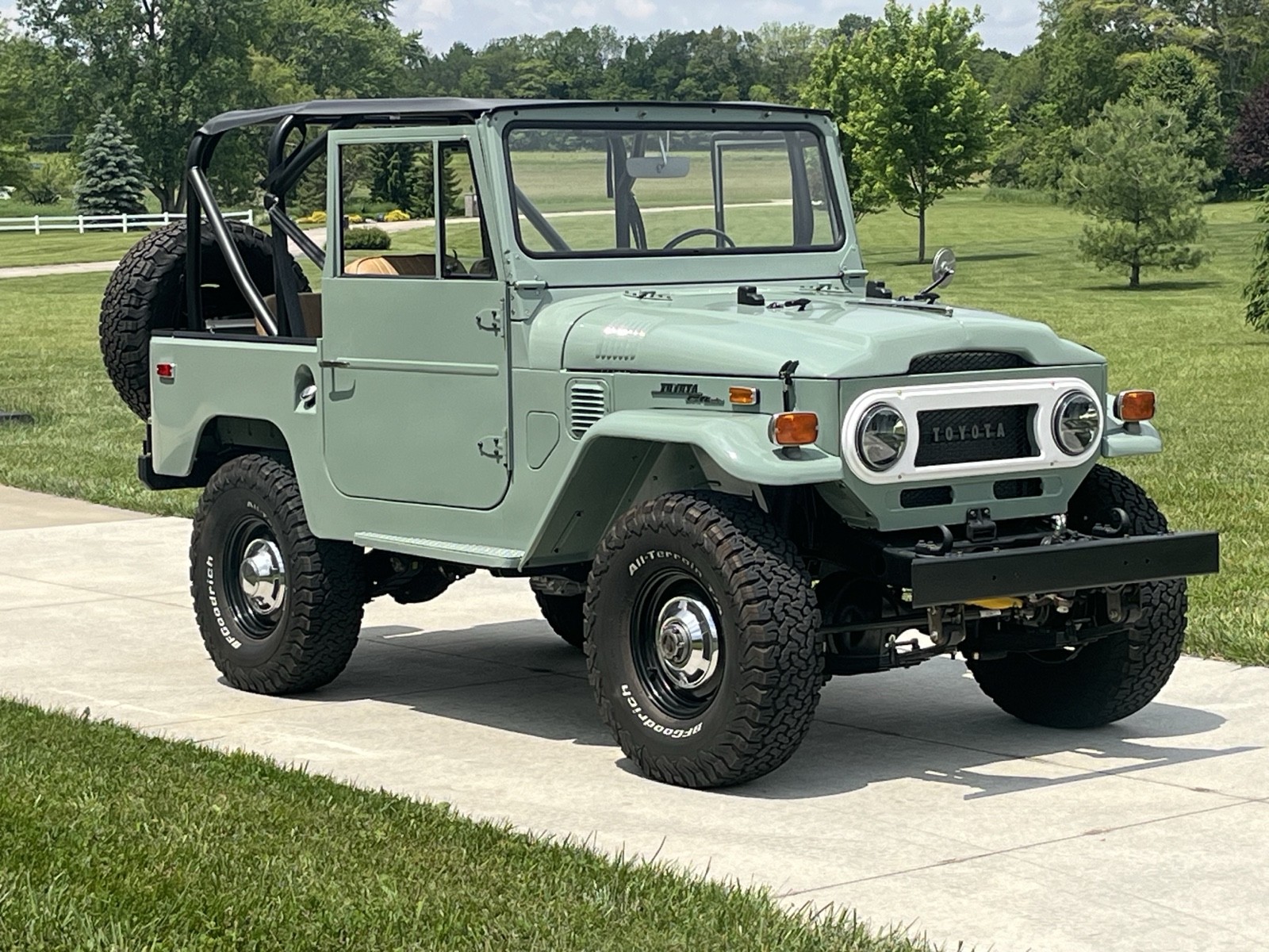 Toyota Land Cruiser 1971 SUV
