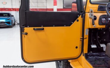 Toyota-Land-Cruiser-1972-SUV-11