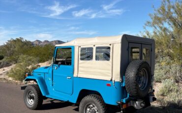 Toyota-Land-Cruiser-1978-13