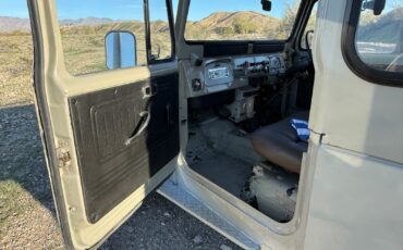 Toyota-Land-Cruiser-1980-SUV-12