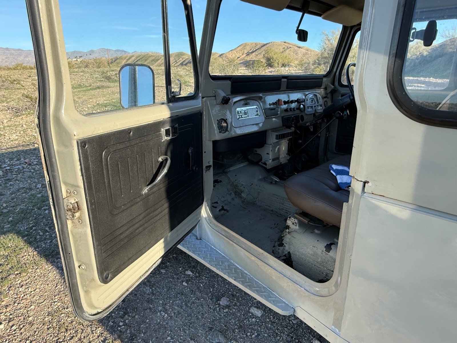 Toyota-Land-Cruiser-1980-SUV-12