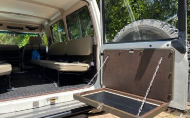 Toyota-Land-Cruiser-1980-SUV-19