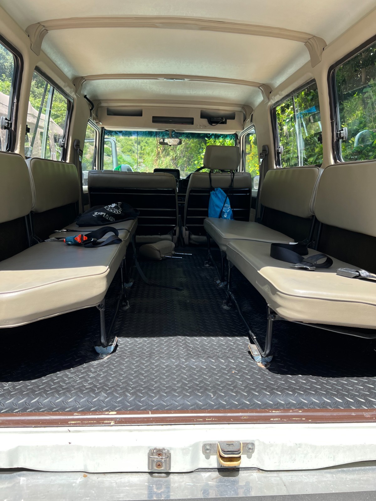 Toyota-Land-Cruiser-1980-SUV-21