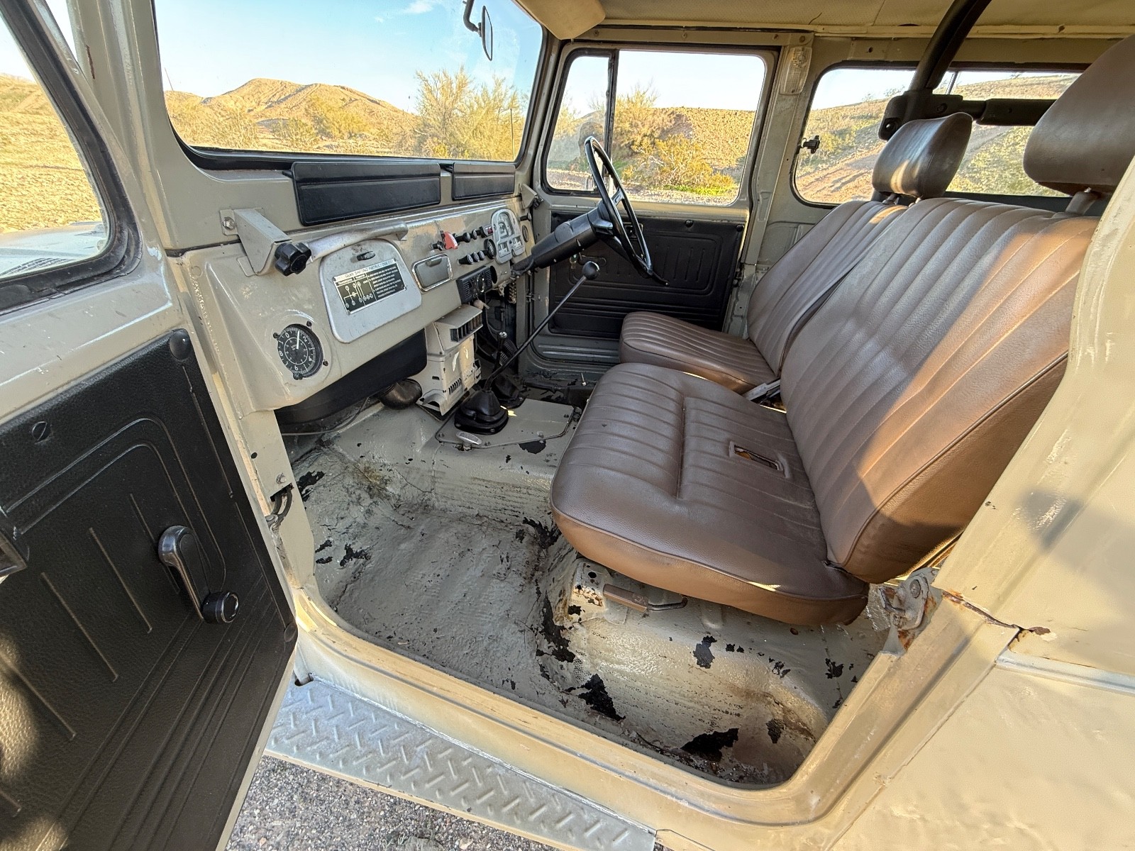 Toyota-Land-Cruiser-1980-SUV-22