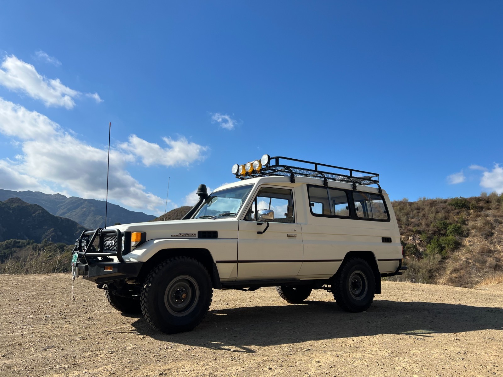 Toyota-Land-Cruiser-1980-SUV-3