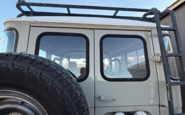 Toyota-Land-Cruiser-1980-SUV-38