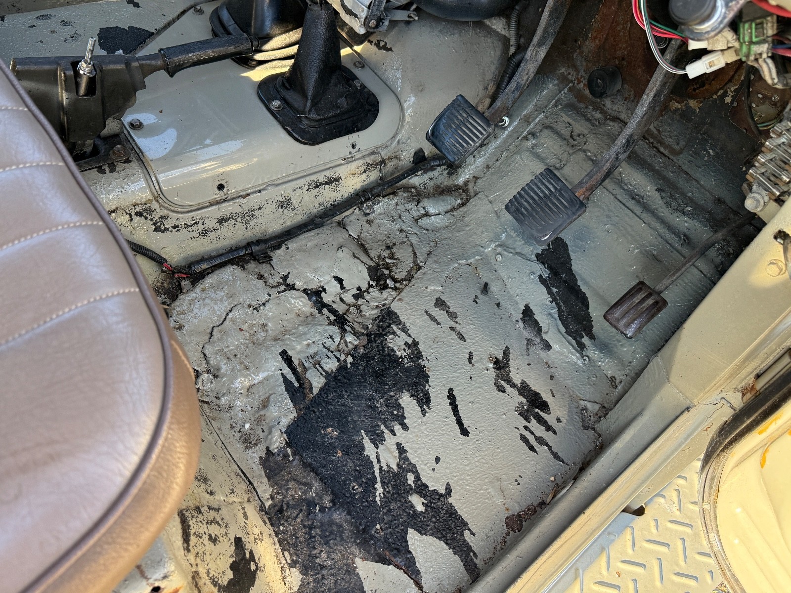 Toyota-Land-Cruiser-1980-SUV-4