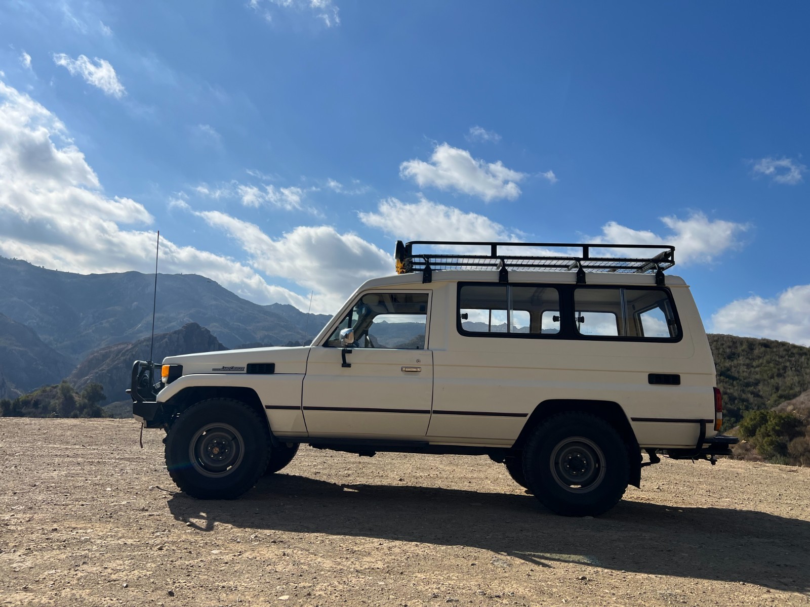 Toyota-Land-Cruiser-1980-SUV