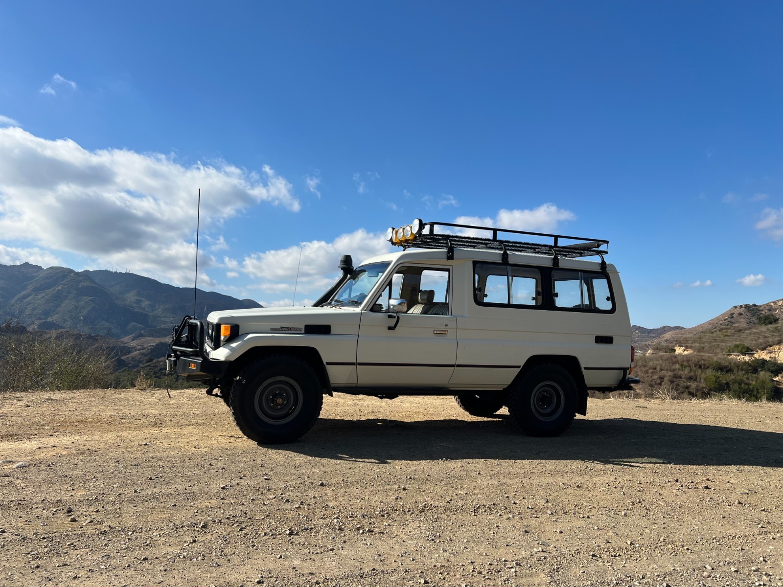 Toyota-Land-Cruiser-1980-SUV-8