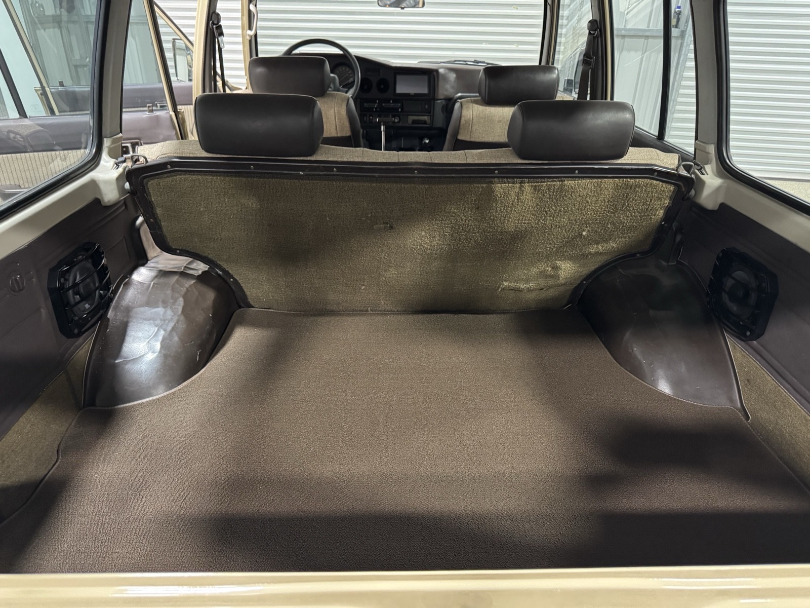 Toyota-Land-Cruiser-1988-SUV-11