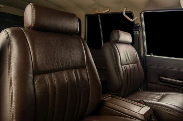 Toyota-Land-Cruiser-1988-SUV-17