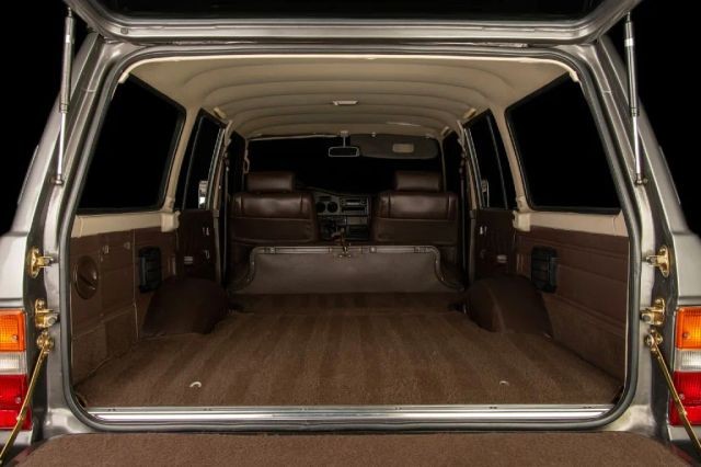 Toyota-Land-Cruiser-1988-SUV-22