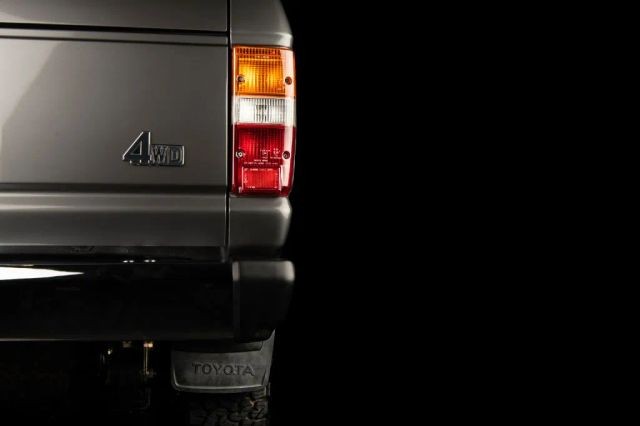 Toyota-Land-Cruiser-1988-SUV-25