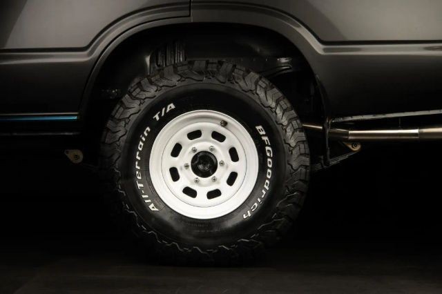 Toyota-Land-Cruiser-1988-SUV-29