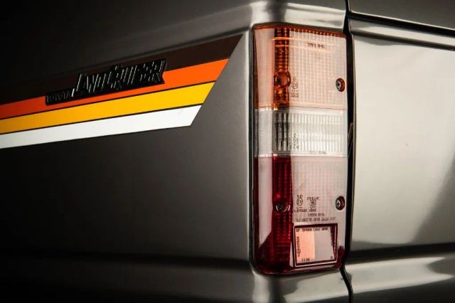 Toyota-Land-Cruiser-1988-SUV-31