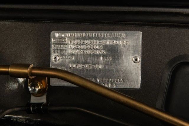 Toyota-Land-Cruiser-1988-SUV-35