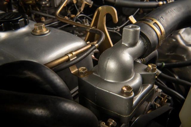 Toyota-Land-Cruiser-1988-SUV-36