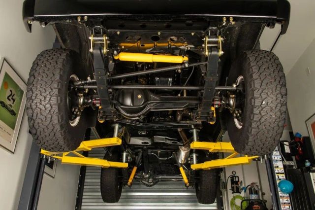 Toyota-Land-Cruiser-1988-SUV-38