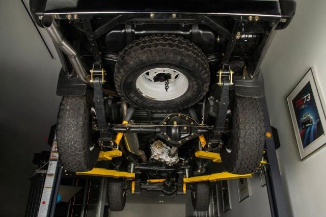 Toyota-Land-Cruiser-1988-SUV-39