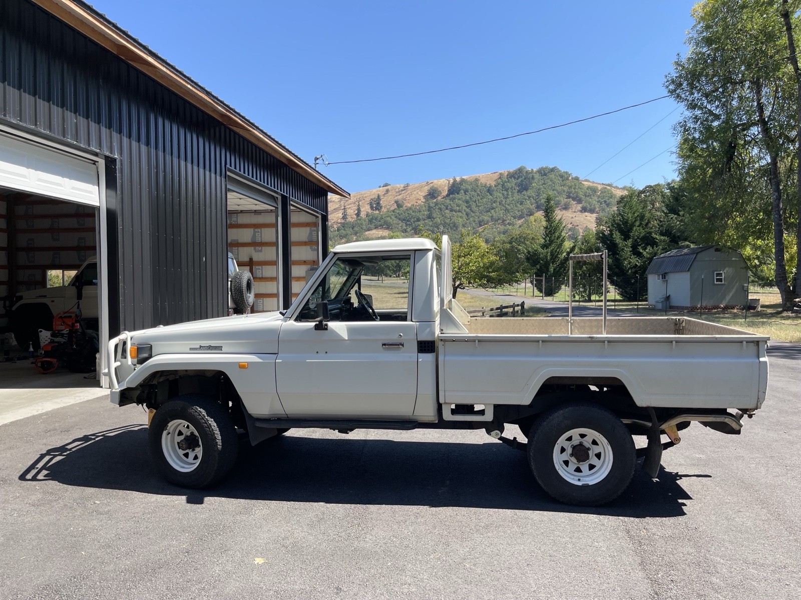 Toyota-Land-Cruiser-1993-1