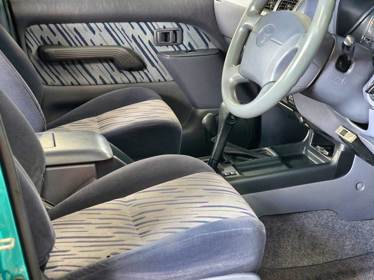 Toyota-Land-Cruiser-Prado-1996-SUV-11