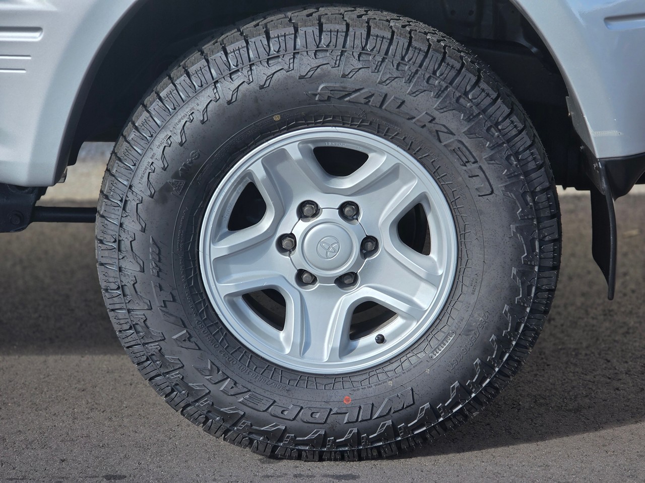 Toyota-Land-Cruiser-Prado-1996-SUV-24