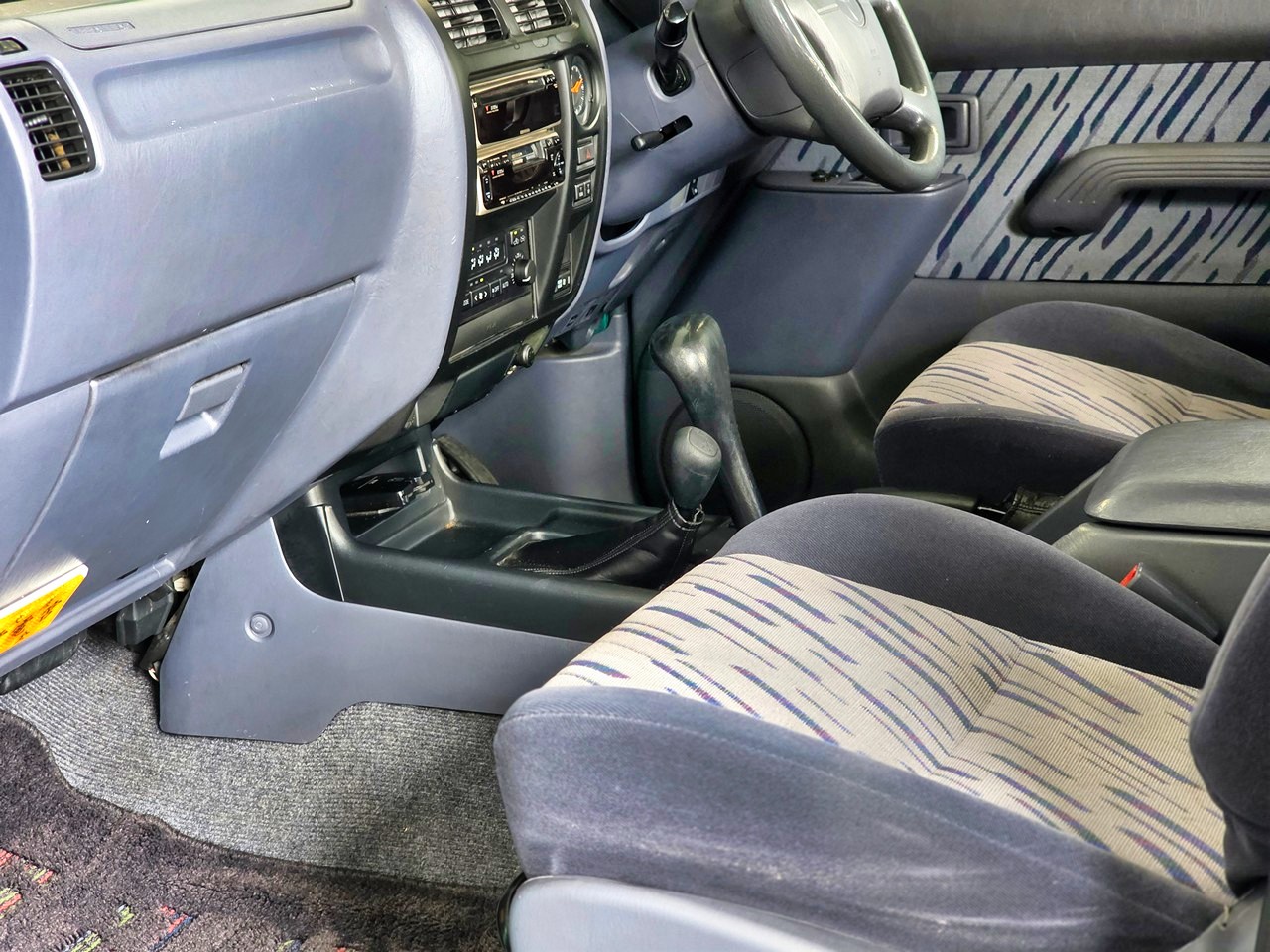 Toyota-Land-Cruiser-Prado-1996-SUV-27