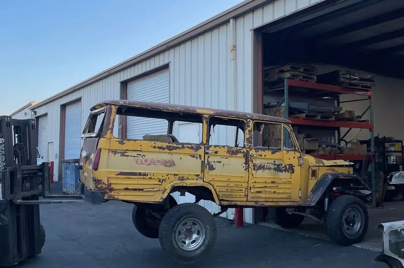 Toyota-Land-cruiser-1965