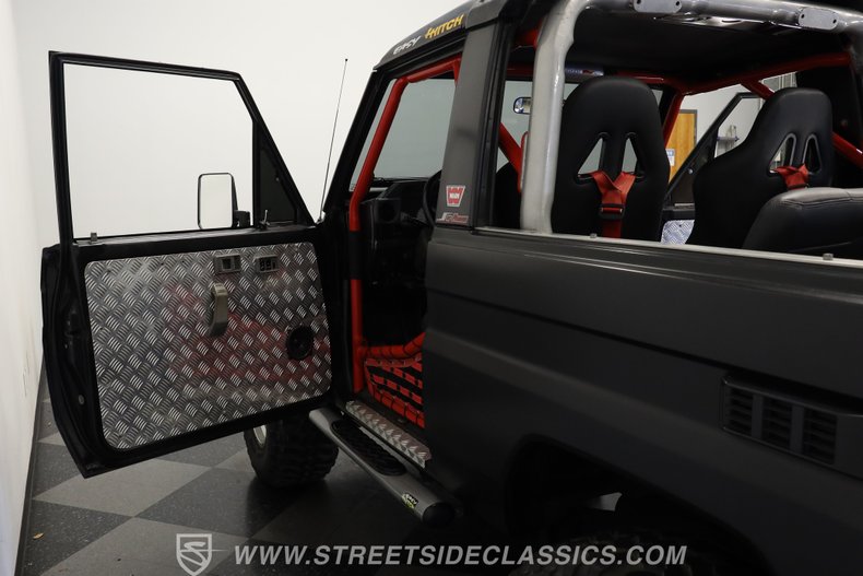 Toyota-Land-cruiser-1995-Matte-Black-Black-26