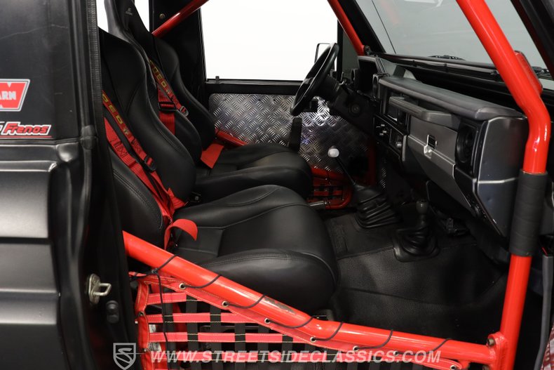 Toyota-Land-cruiser-1995-Matte-Black-Black-35