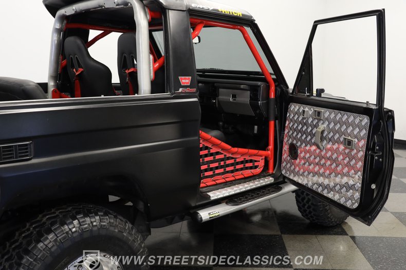 Toyota-Land-cruiser-1995-Matte-Black-Black-38