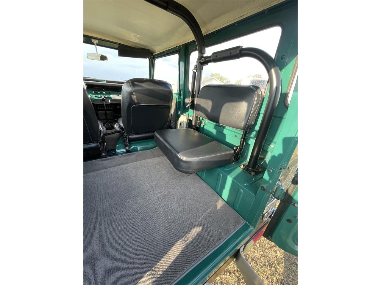 Toyota-Land-cruiser-fj-1976-Green-Black-10