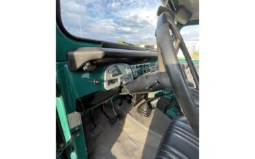 Toyota-Land-cruiser-fj-1976-Green-Black-13