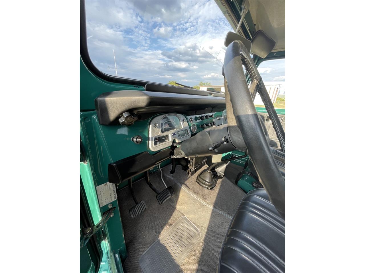 Toyota-Land-cruiser-fj-1976-Green-Black-13