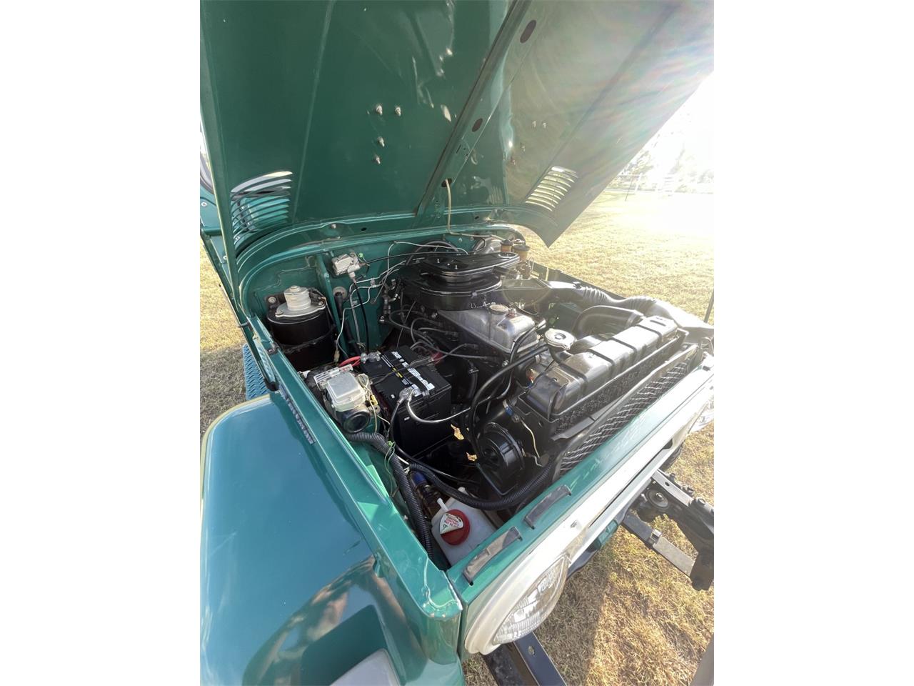 Toyota-Land-cruiser-fj-1976-Green-Black-2