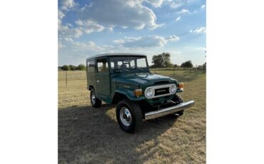 Toyota-Land-cruiser-fj-1976-Green-Black-5