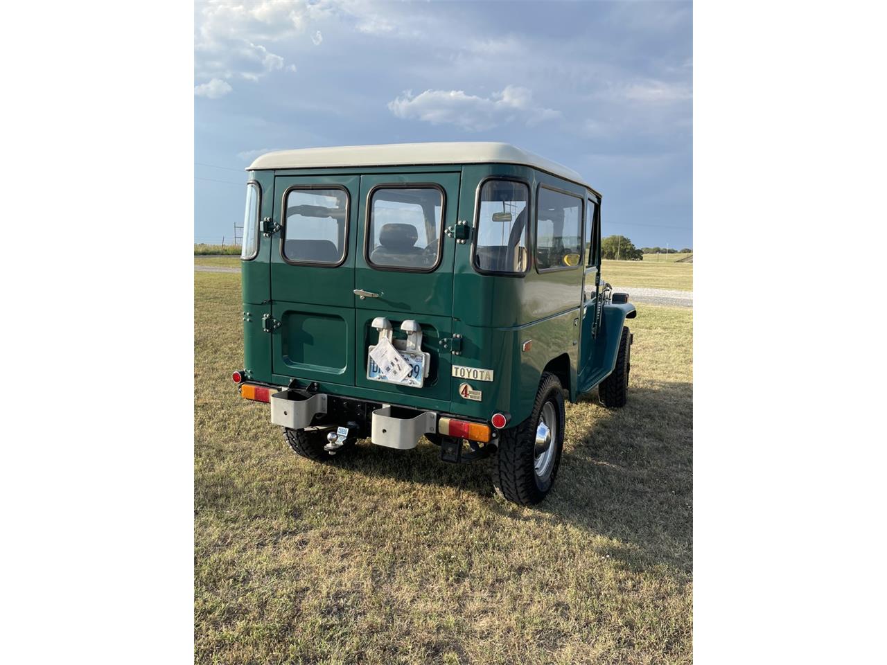 Toyota-Land-cruiser-fj-1976-Green-Black-7