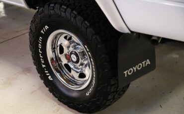 Toyota-Pickup-1982-White-Blue-27