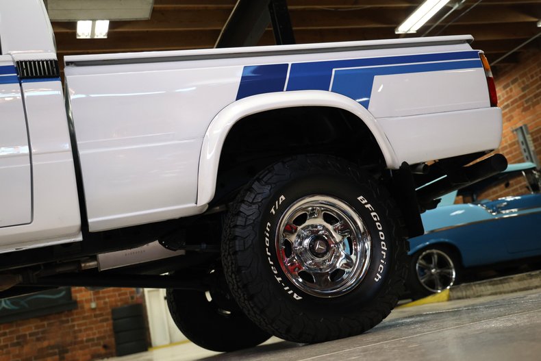 Toyota-Pickup-1982-White-Blue-29