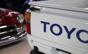Toyota-Pickup-1982-White-Blue-36