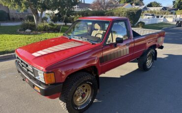 Toyota-Pickup-1985-3