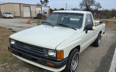 Toyota Pickup 1987 Standard Cab Pickup