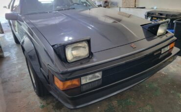 Toyota-Supra-1985-Hatchback-3