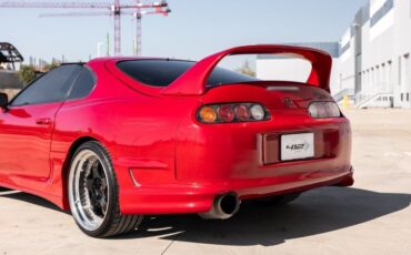 Toyota-Supra-1993-Hatchback-12