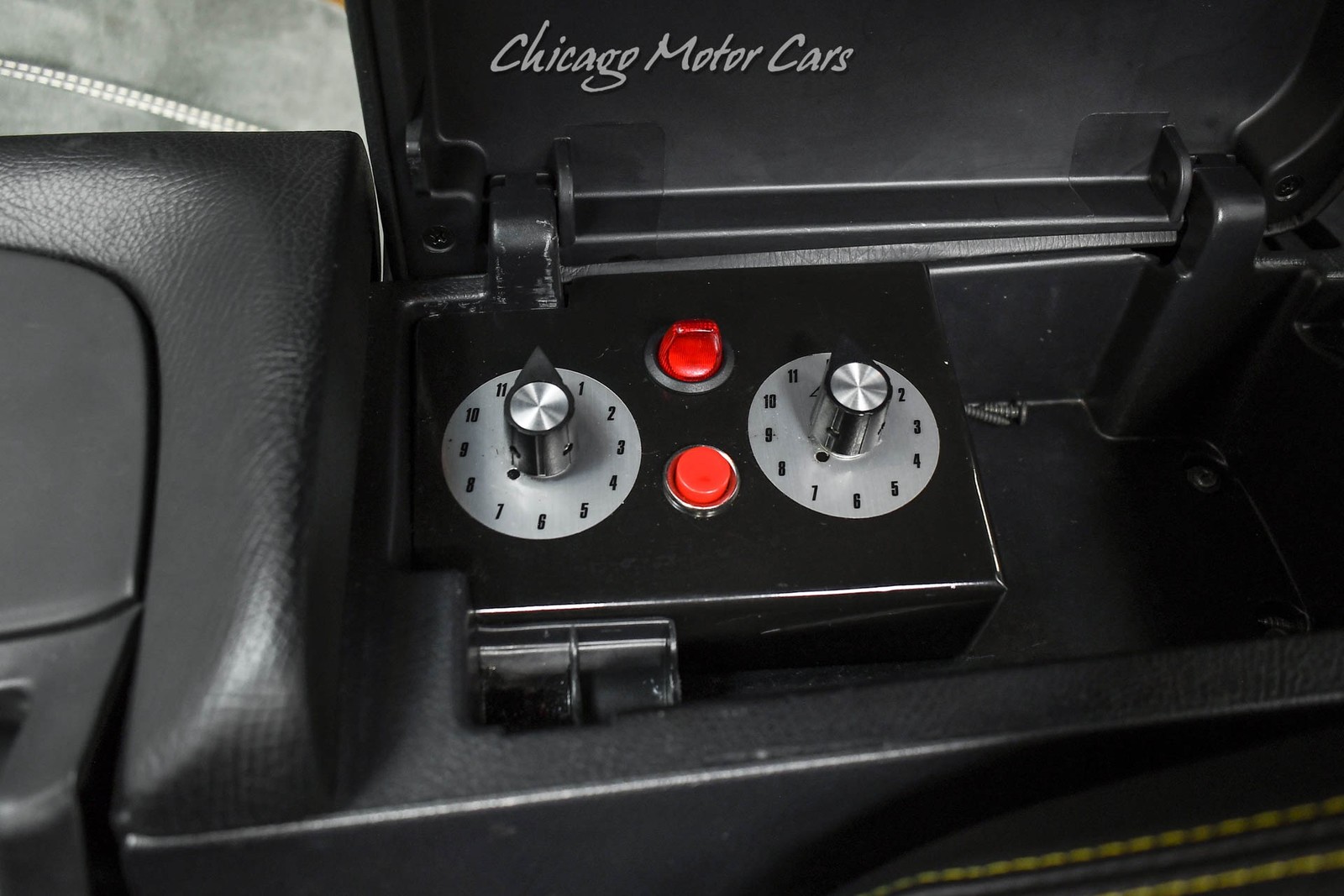 Toyota-Supra-1993-Hatchback-14