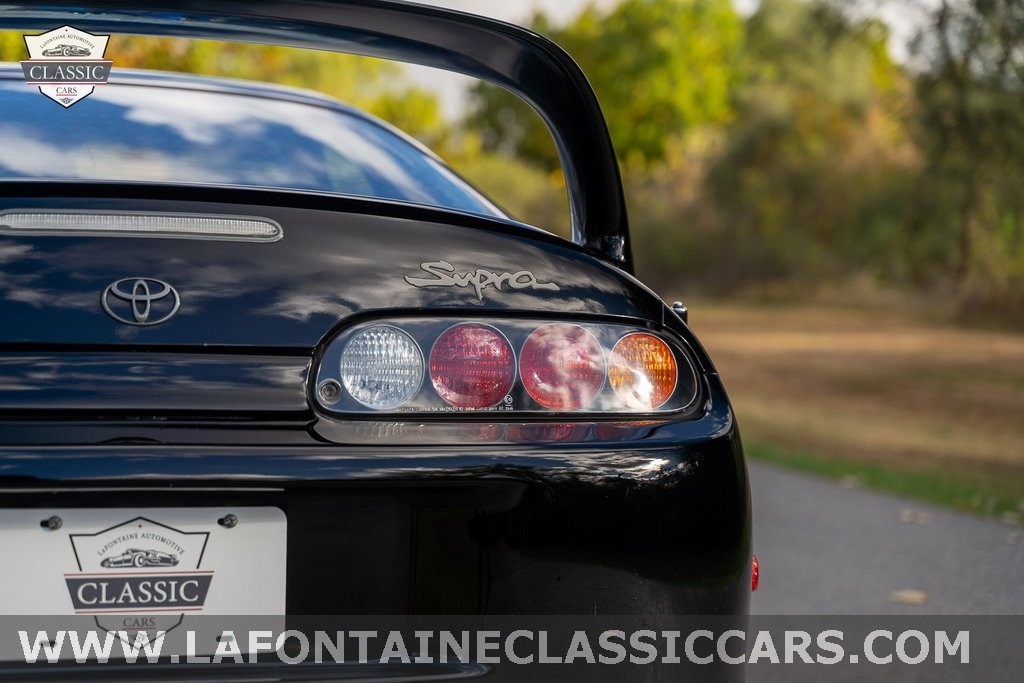 Toyota-Supra-1994-Hatchback-24