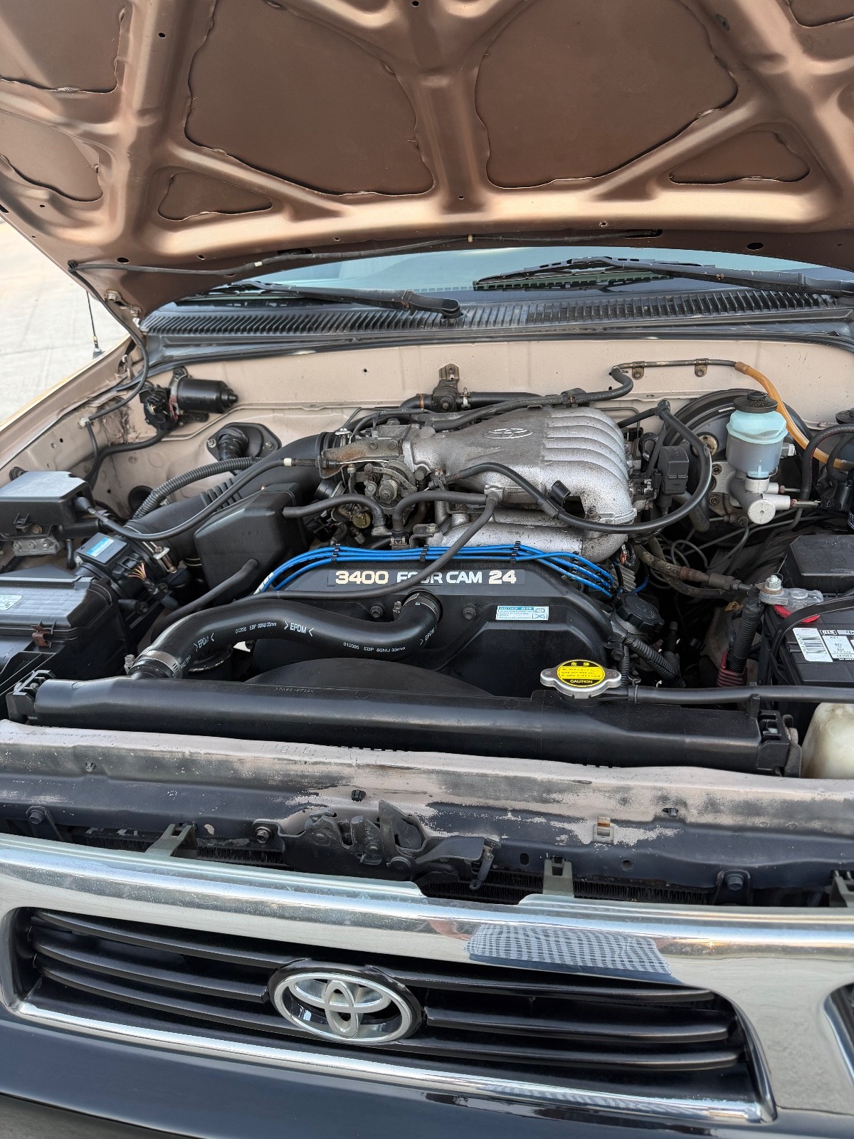 Toyota-Tacoma-1995-Extended-Cab-Pickup-12