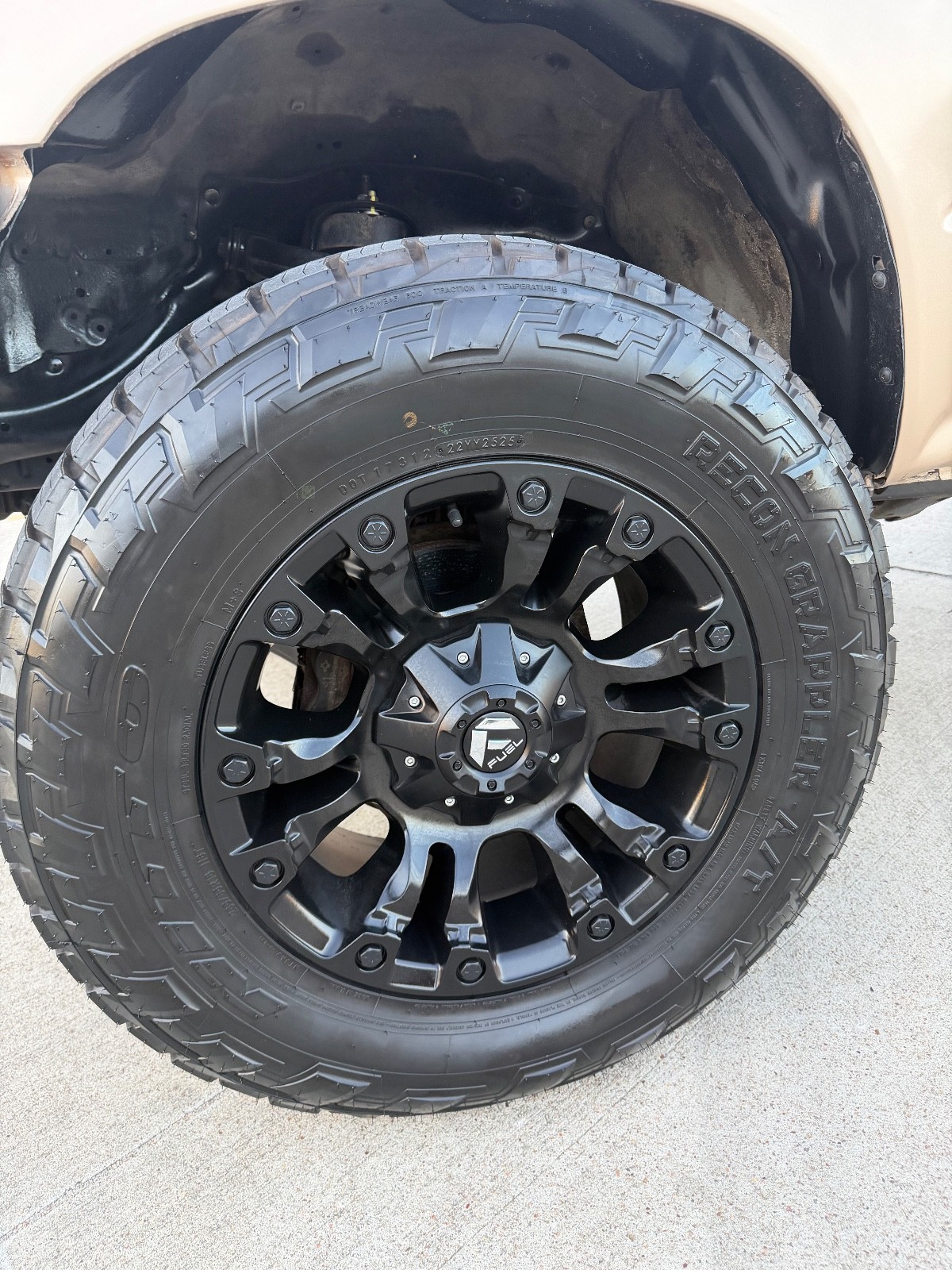 Toyota-Tacoma-1995-Extended-Cab-Pickup-2