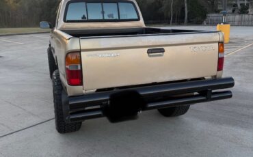 Toyota-Tacoma-1995-Extended-Cab-Pickup-4