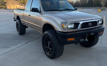 Toyota-Tacoma-1995-Extended-Cab-Pickup